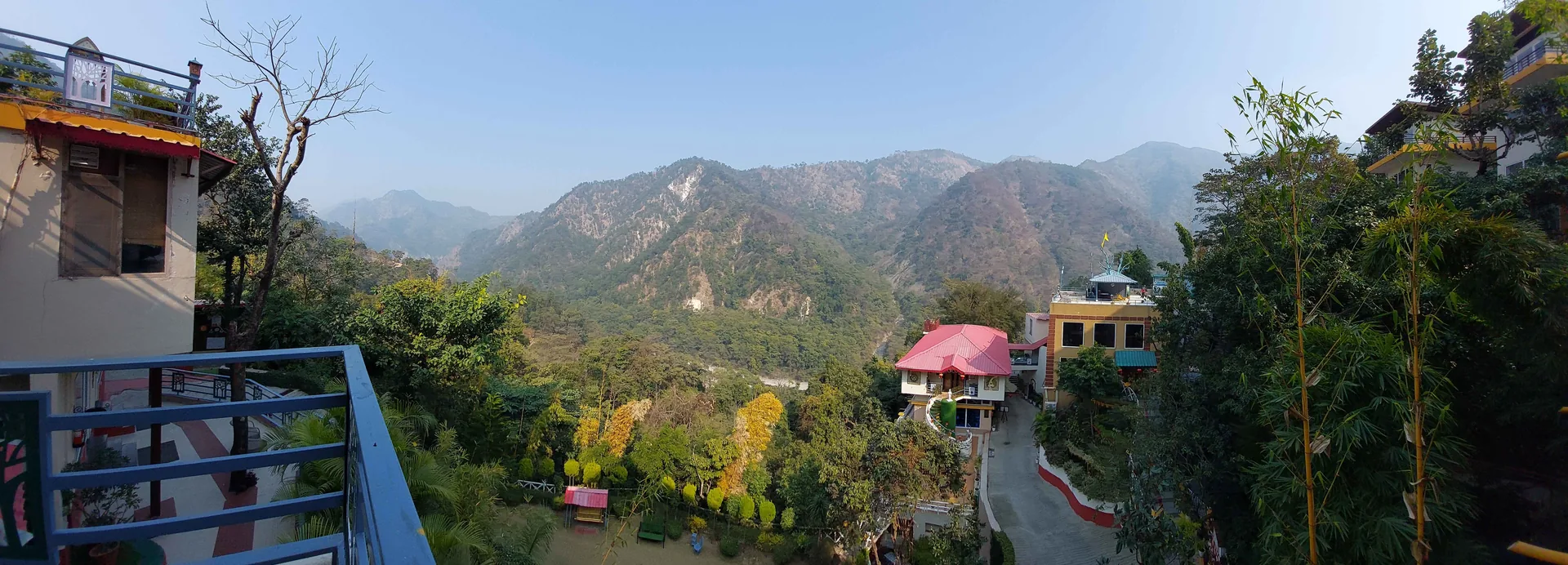Himalayan hiking trail